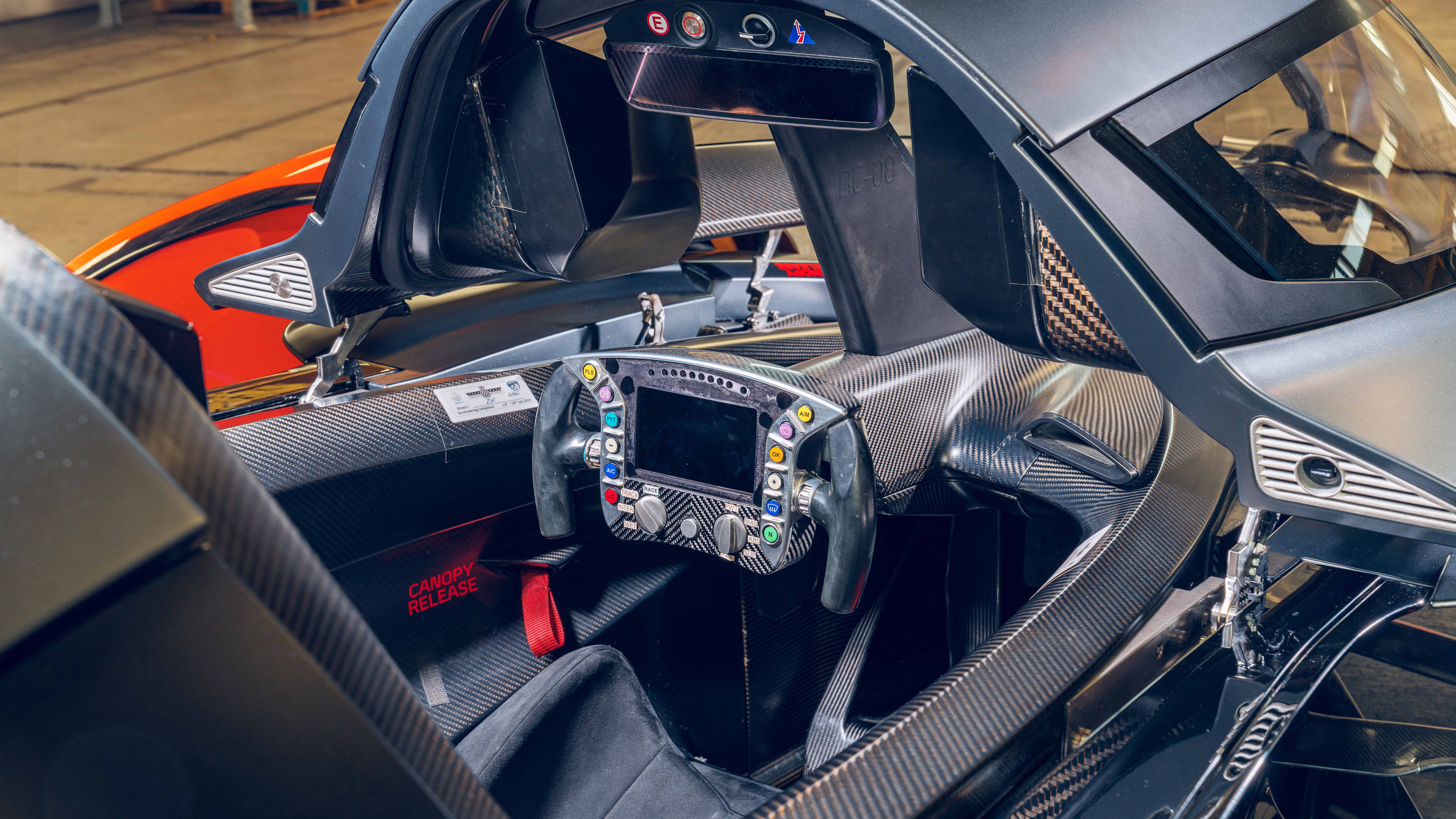 McLaren Solus GT