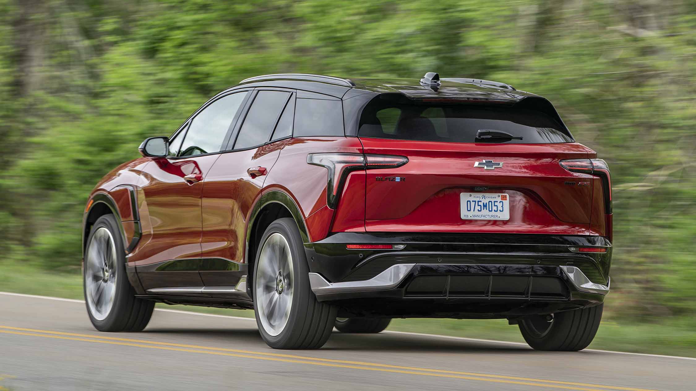 Chevrolet Blazer SS exterior rear three quarter