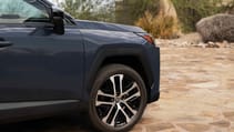 Toyota RAV4 HEV Limited exterior side