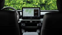 Toyota RAV4 HEV Limited interior front screen