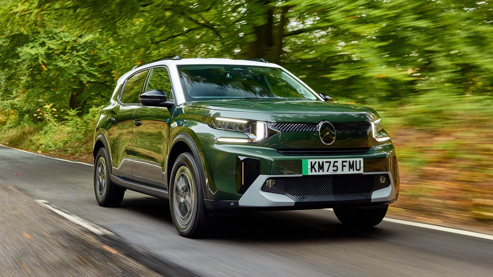 2025 Citroen C3 Aircross review green front