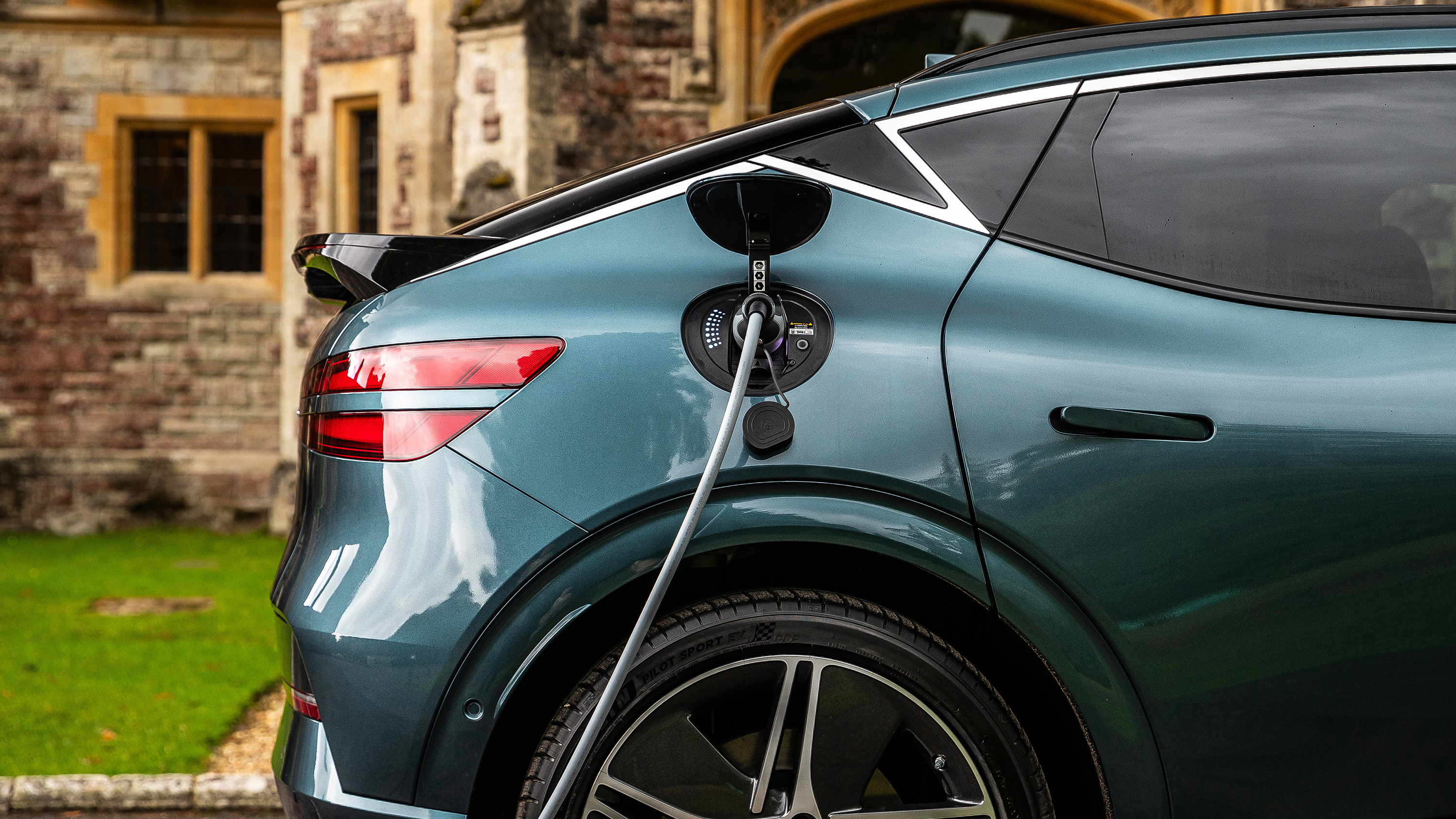 2025 Genesis GV60 green charging