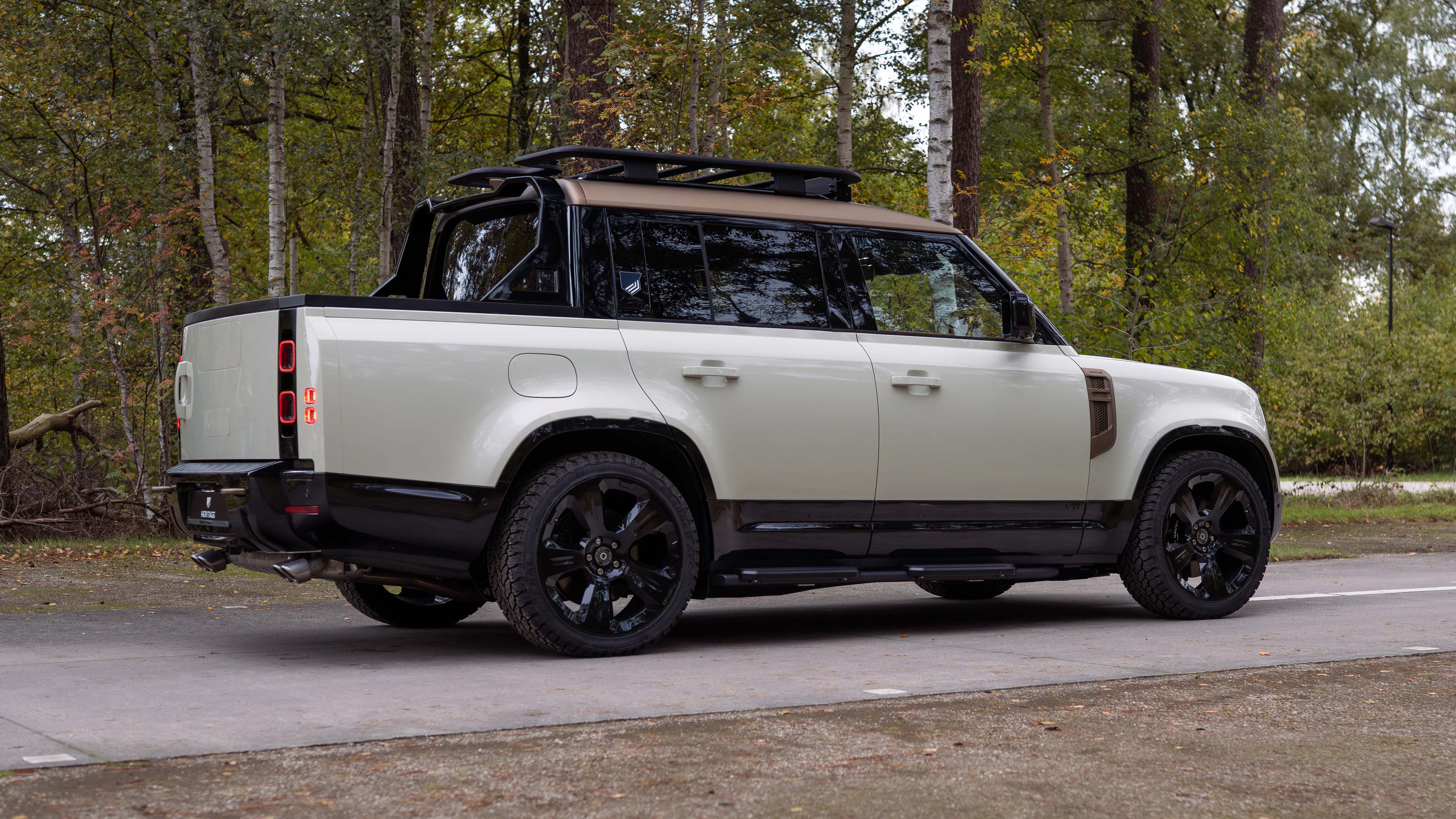 Land Rover Defender pickup