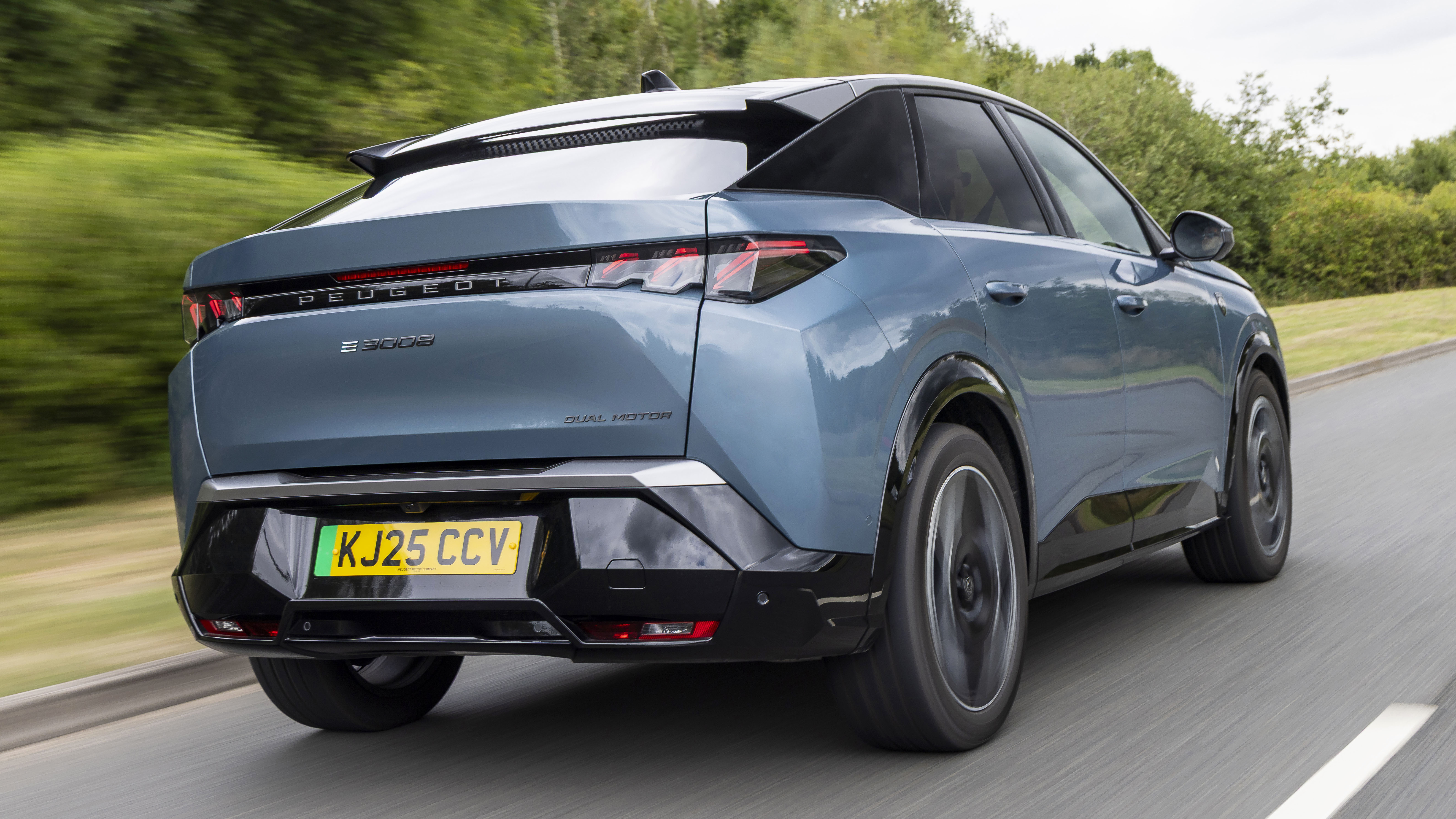 Peugeot e-3008