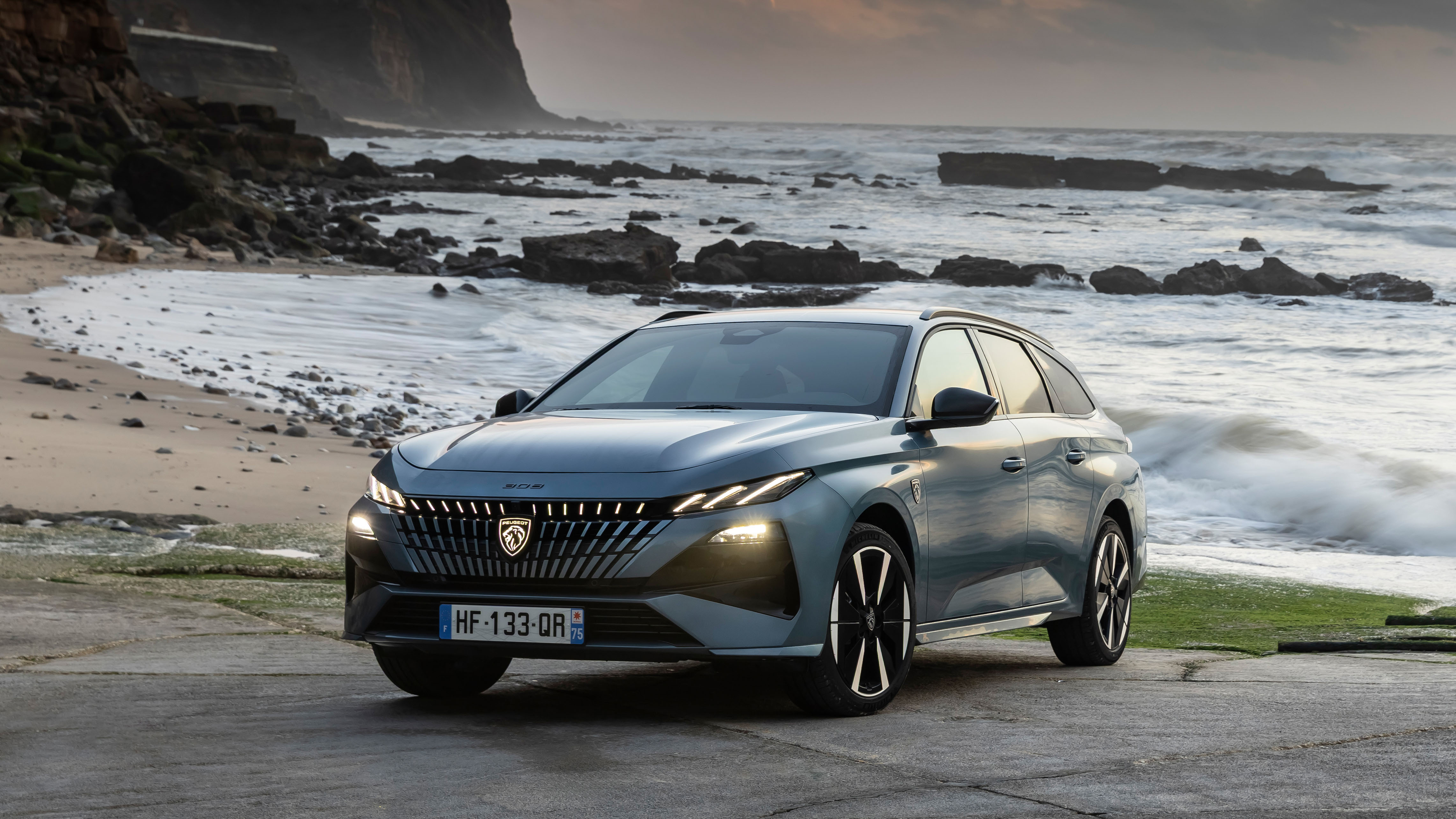 2025 Peugeot E-308 SW review Top Gear