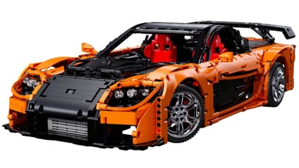 CaDA Master 1:8 Mazda RX-7