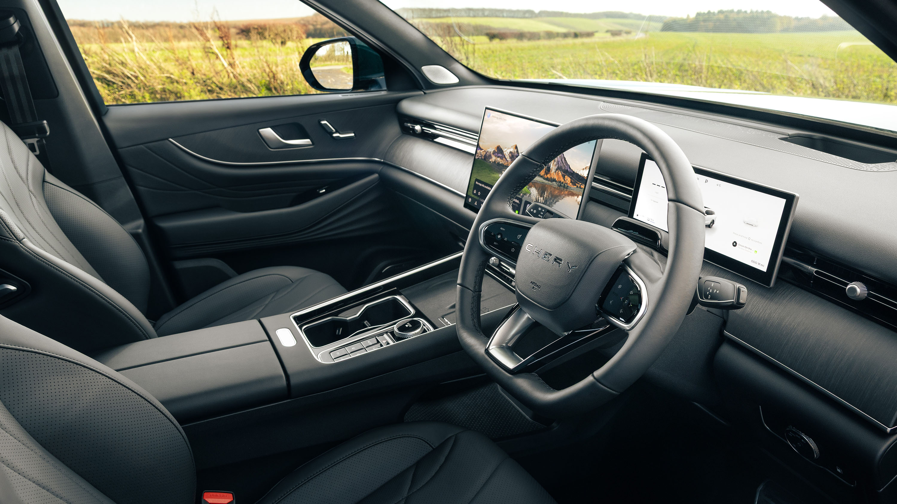2025 Chery Tiggo 9 review Top Gear interior
