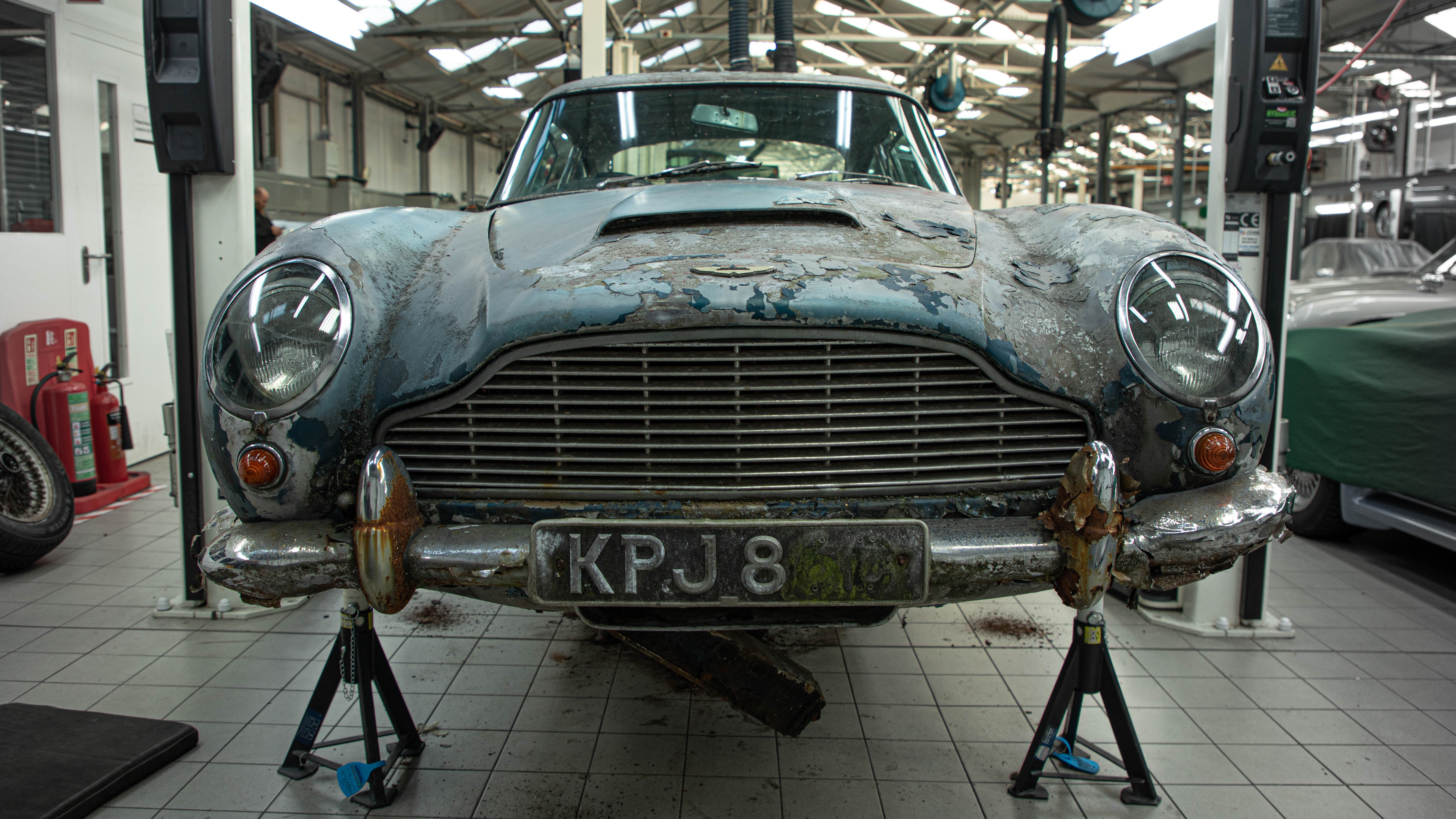 Aston Martin DB5 restoration