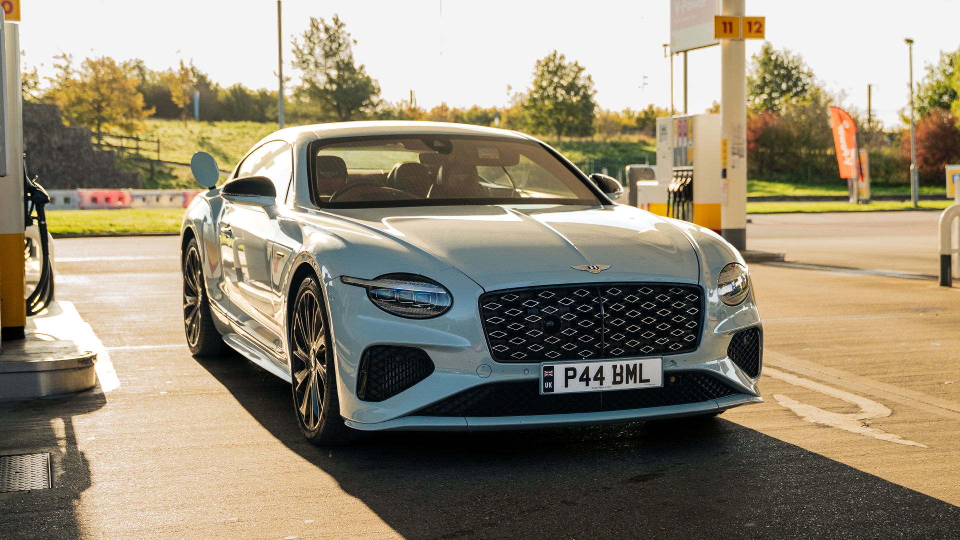 Bentley Continental GT Mulliner - COVER.jpg