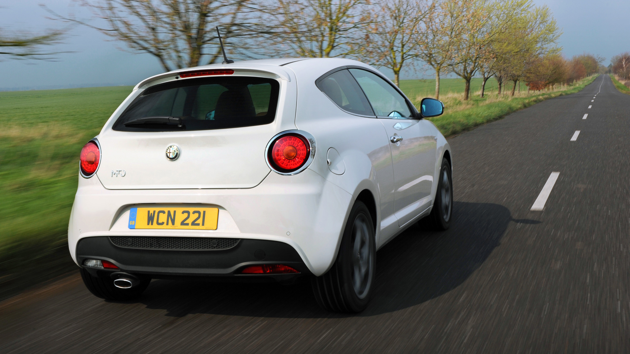 buyers_guide_-_alfa_romeo_mito_2014_-_rear_quarter.jpg