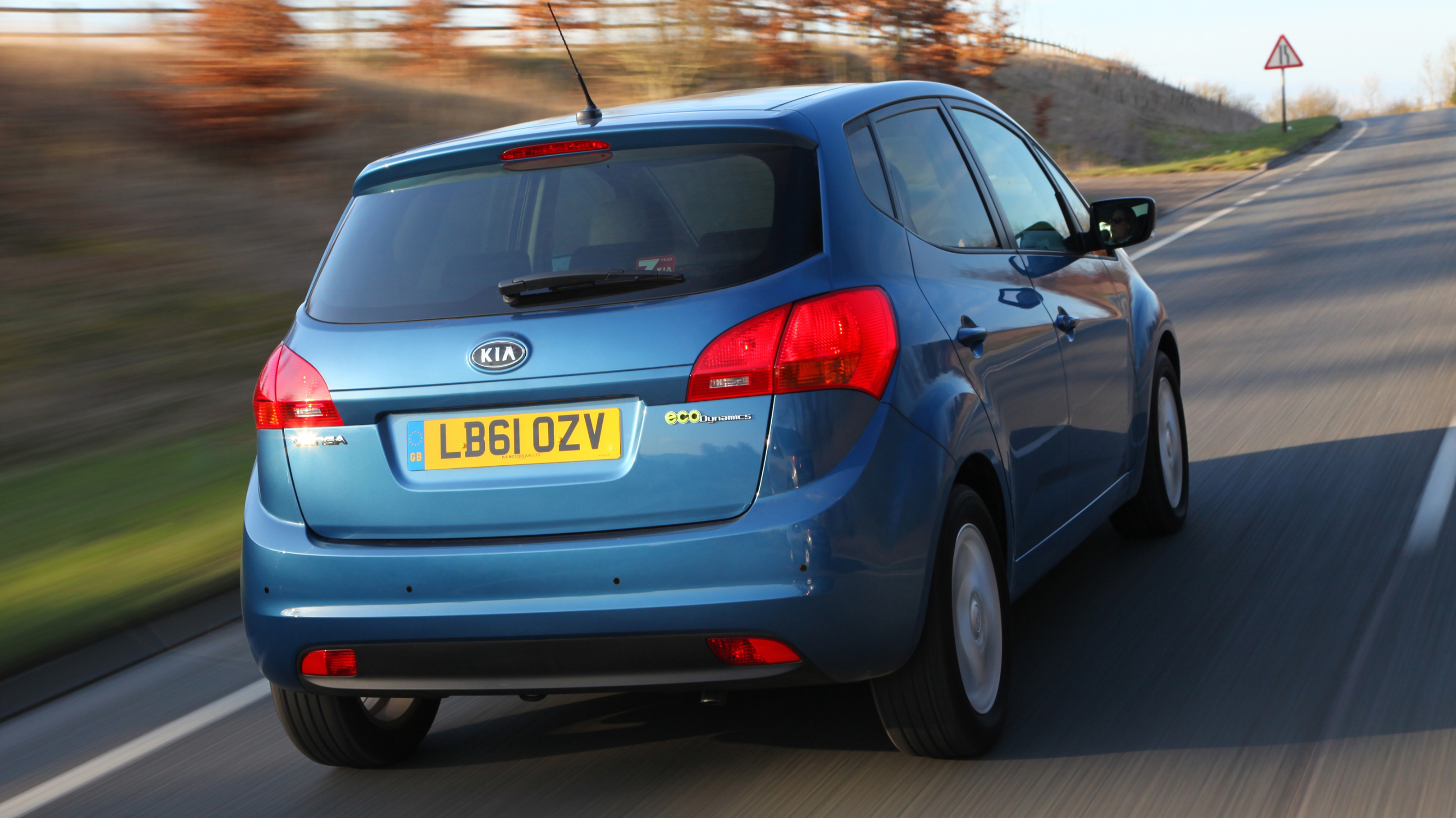 buyers_guide_-_kia_venga_2014_-_rear_quarter.jpg
