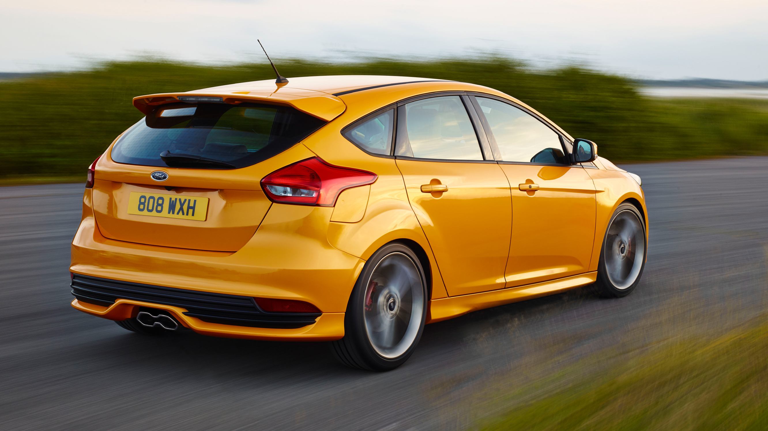 buyers_guide_-_ford_focus_st_2014_-_rear_quarter_0.jpg