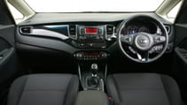 buyers_guide_-_kia_carens_2014_-_interior.jpg