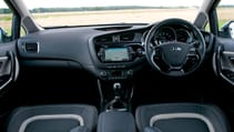 buyers_guide_-_kia_ceed_sw_2014_-_interior.jpg