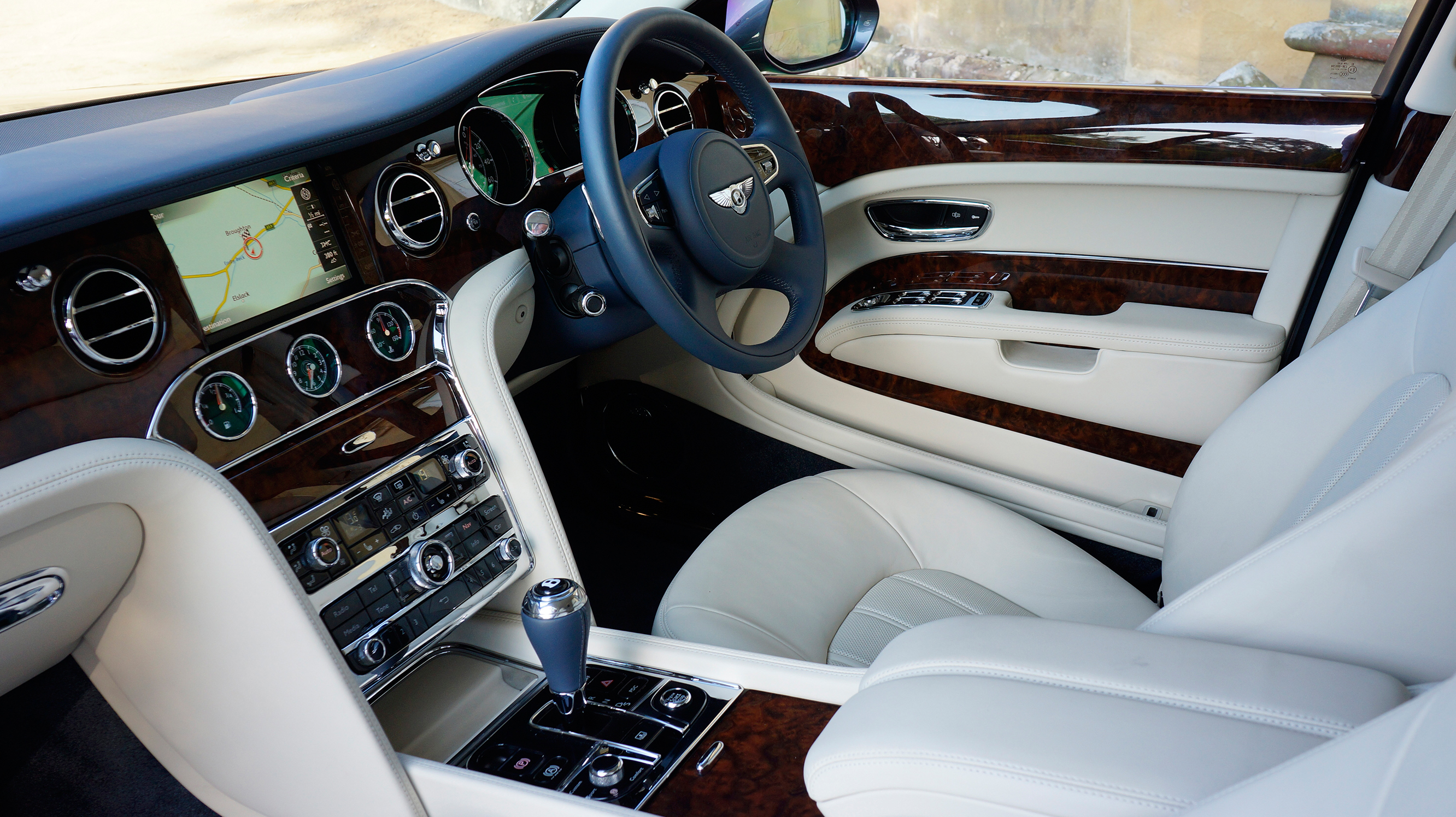 buyers_guide_-_mulsanne_2014_-_int.jpg