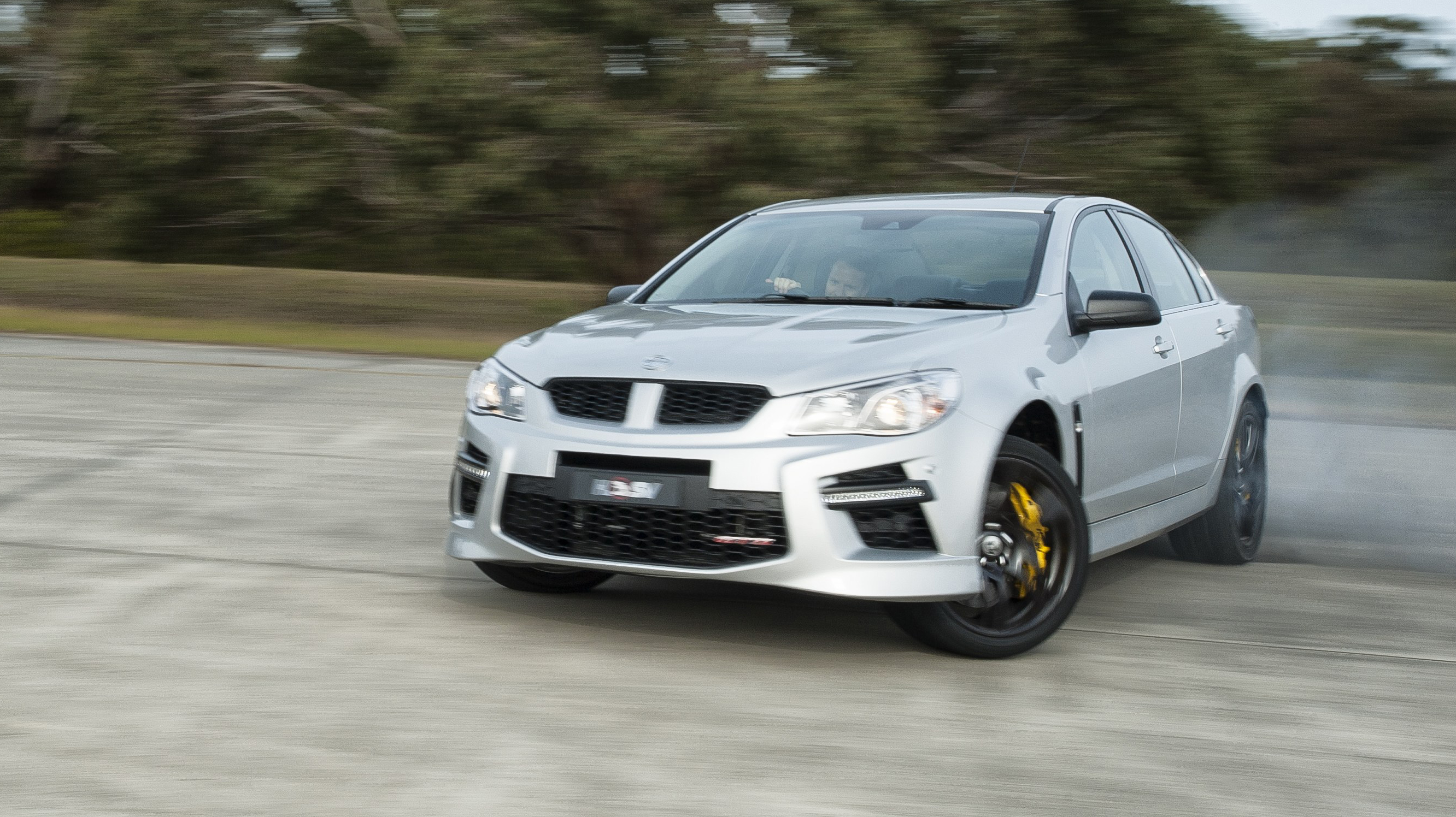 buyers_guide_-_vauxhall_vxr8_2014_-_side.jpg