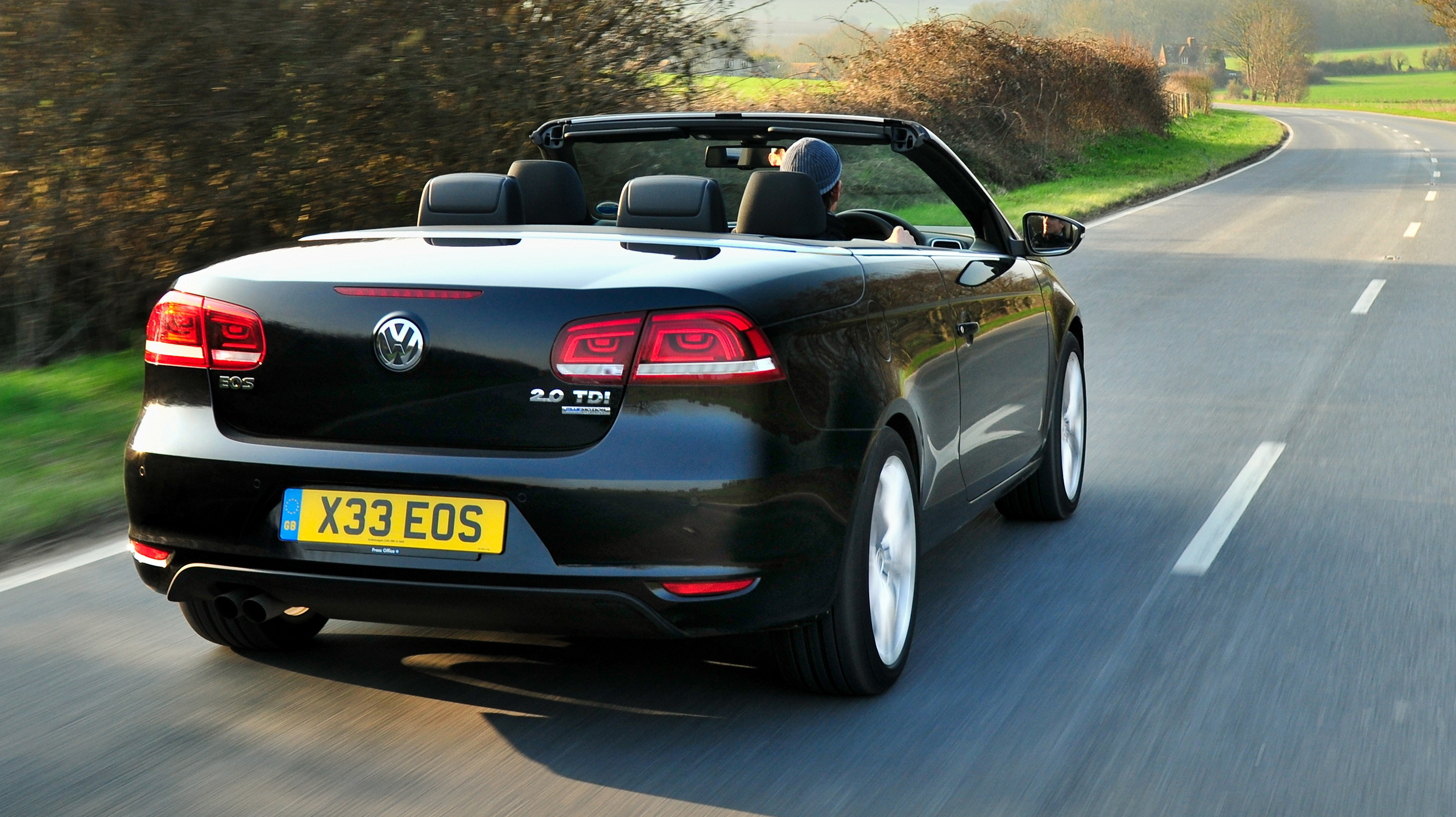 buyers_guide_-_vw_eos_2014_-_rear_quarter.jpg