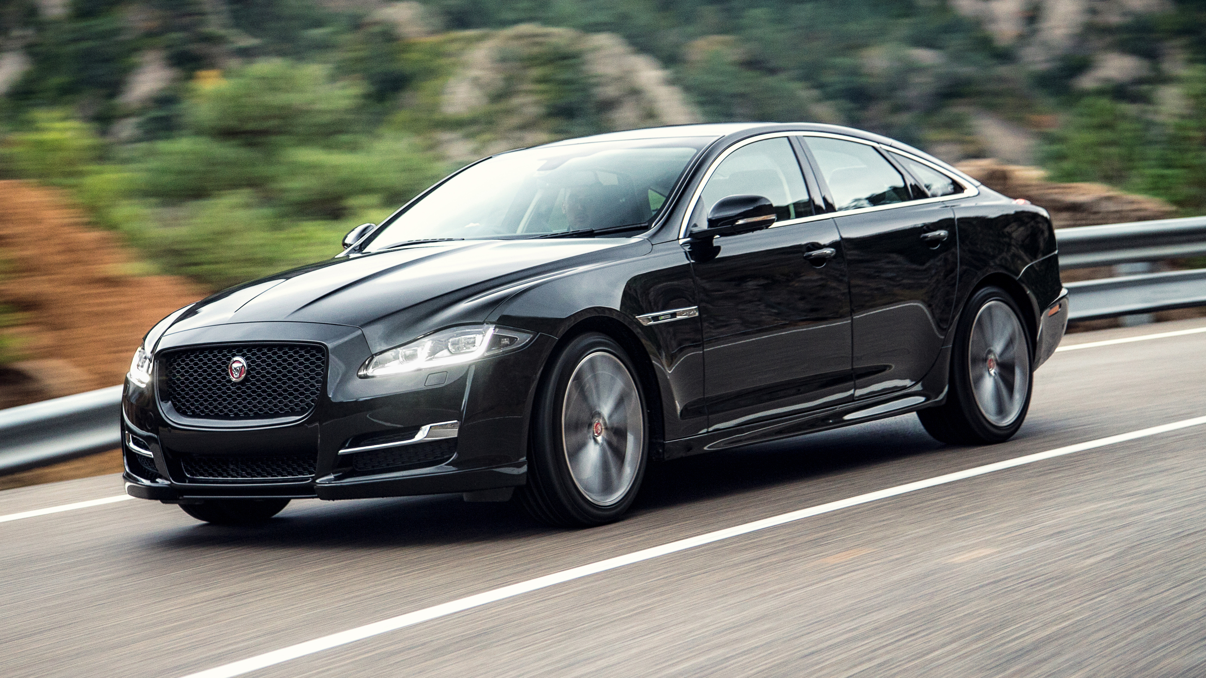 jaguar_xj_r_sport_003.jpg