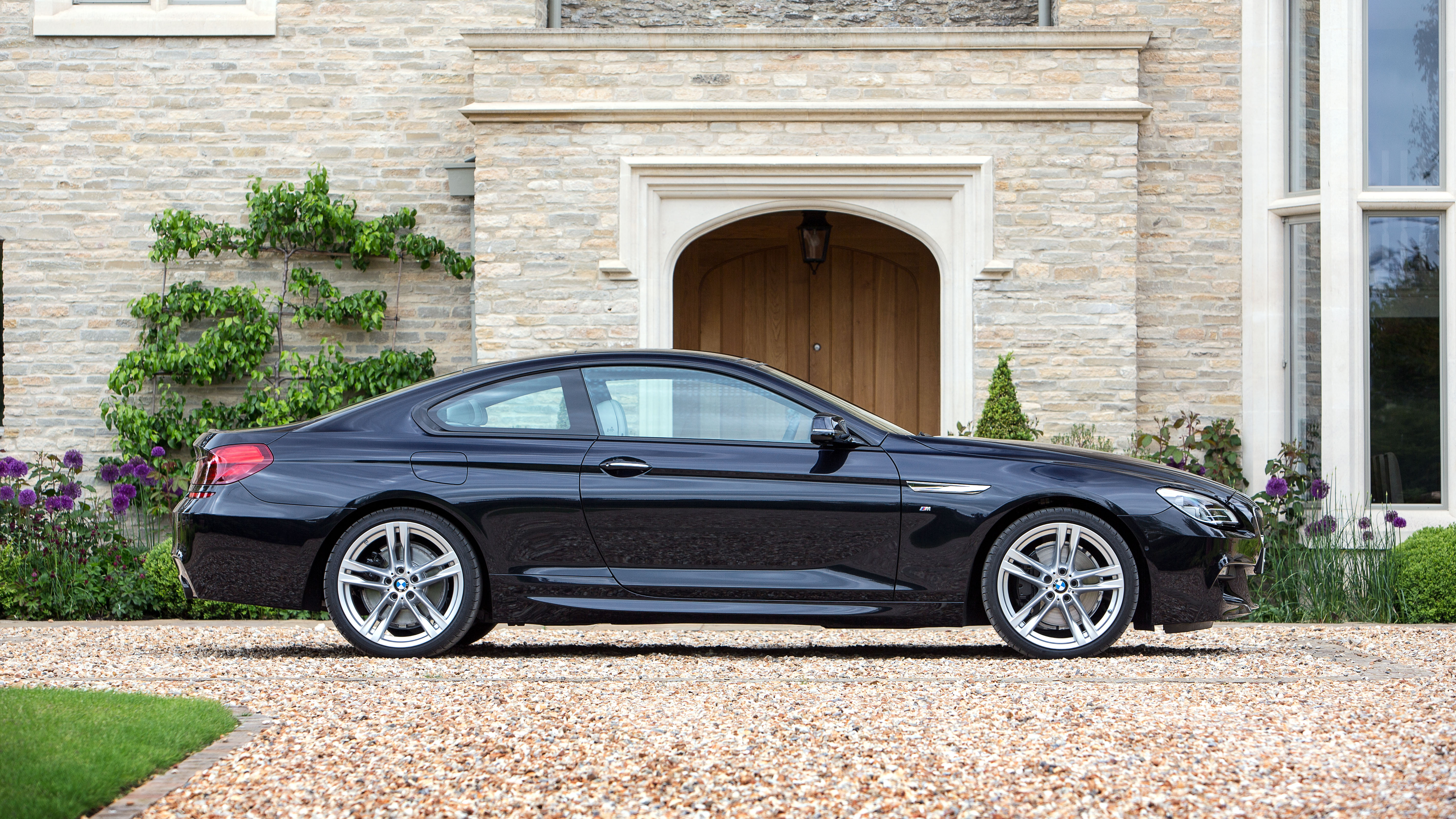 p90185843_highres_the-new-bmw-6-series.jpg