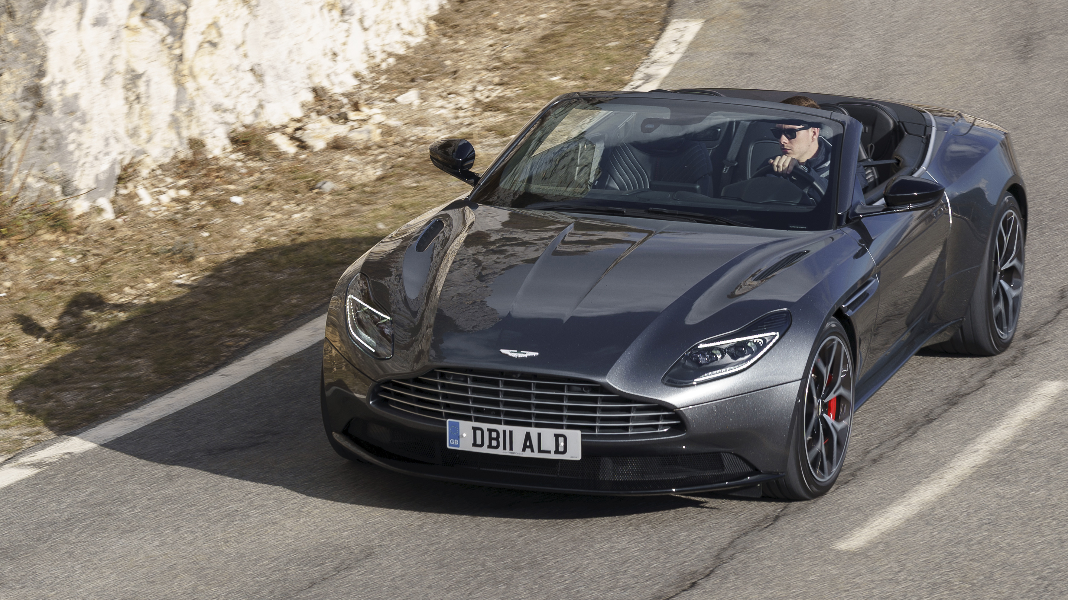 aston_martin_volante_v8_db11_ald_9632.jpg