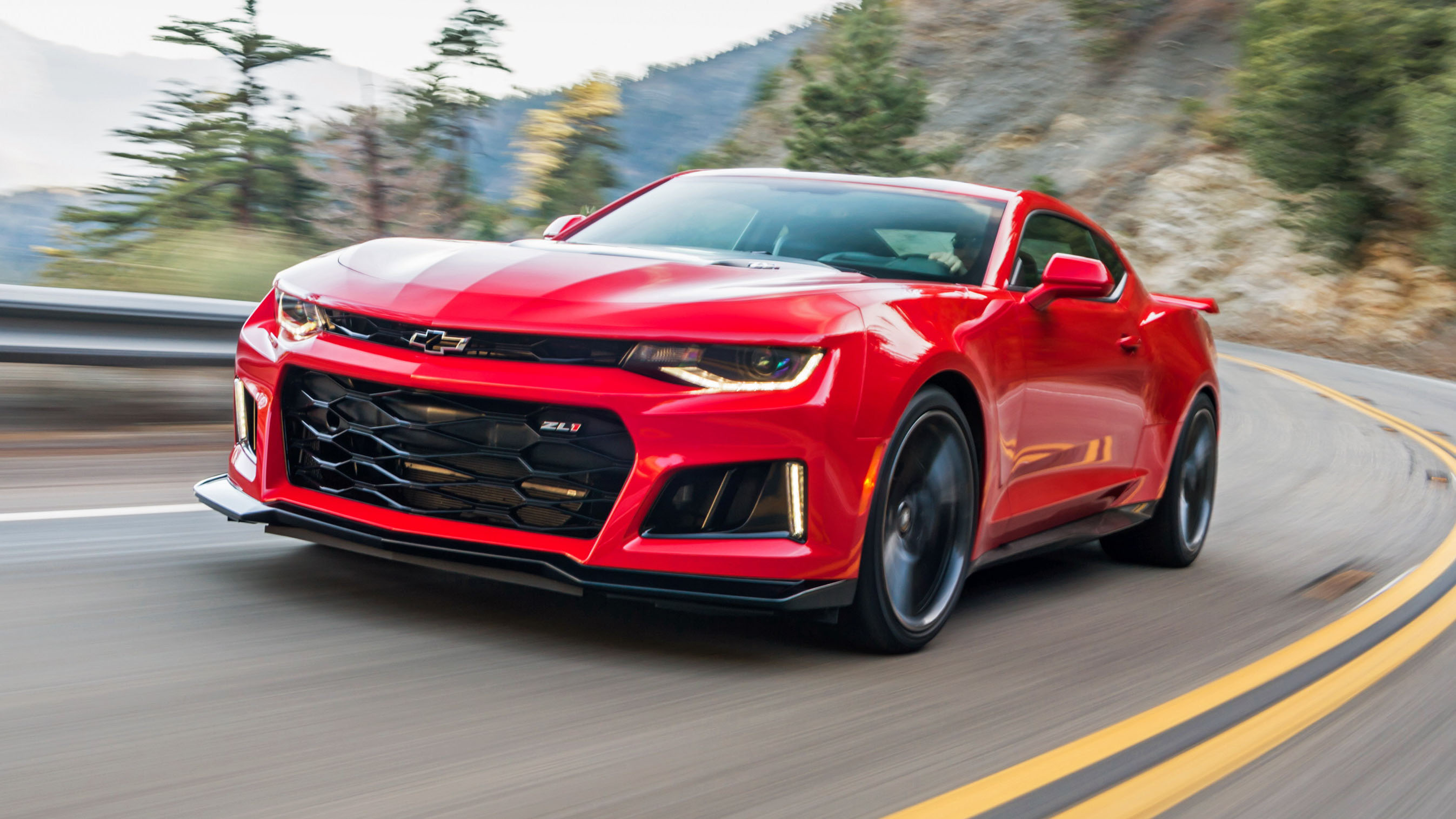 2018-chevrolet-camaro-zl1-033.jpg