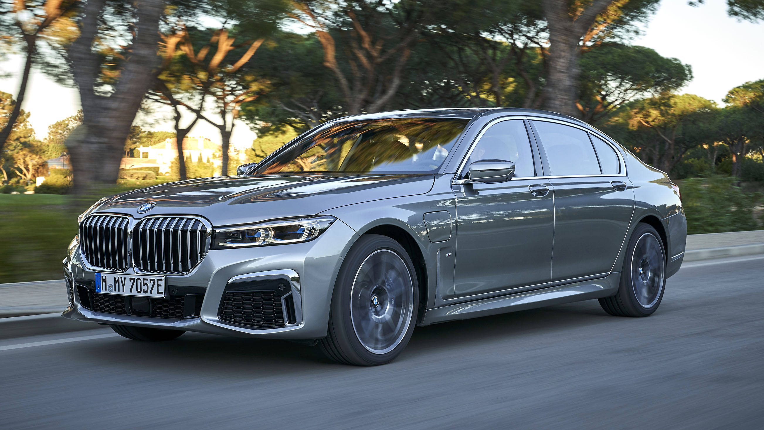 bmw_745le_xdrive_24.jpg