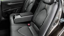 toyota-camry-hybrid-interior-detail-not-uk-spec-13.jpg