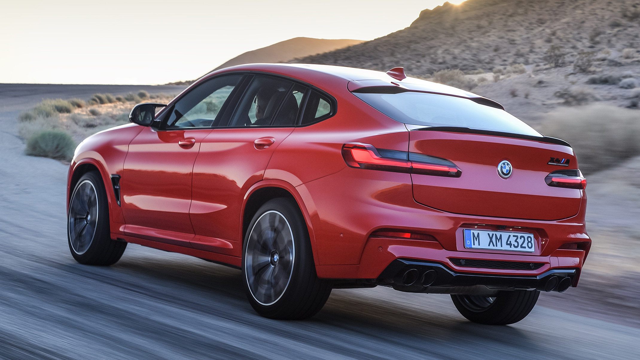 p90334539_highres_the-all-new-bmw-x4-m.jpg