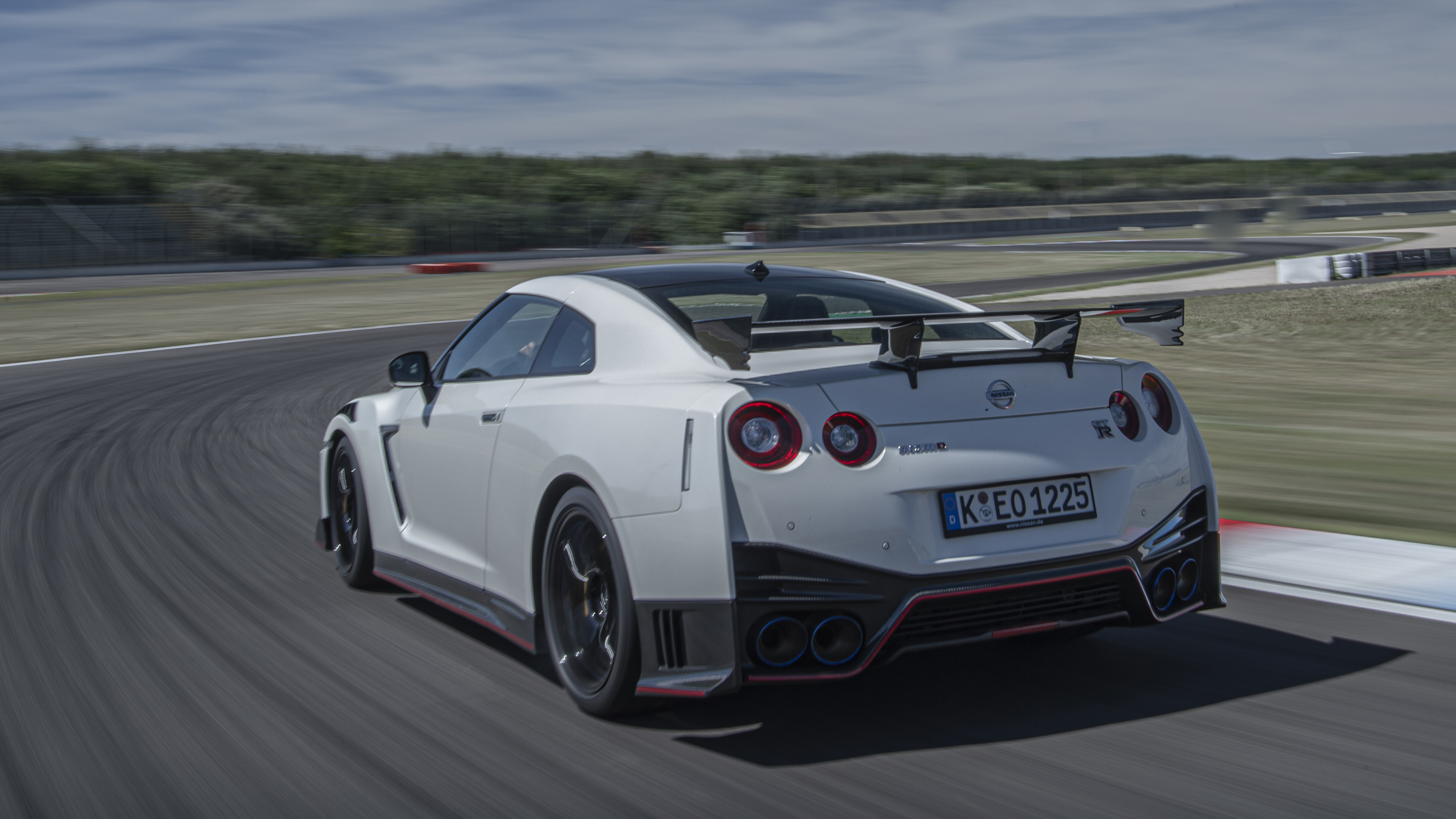 my20_gt-r_nismo_germany_22.jpg