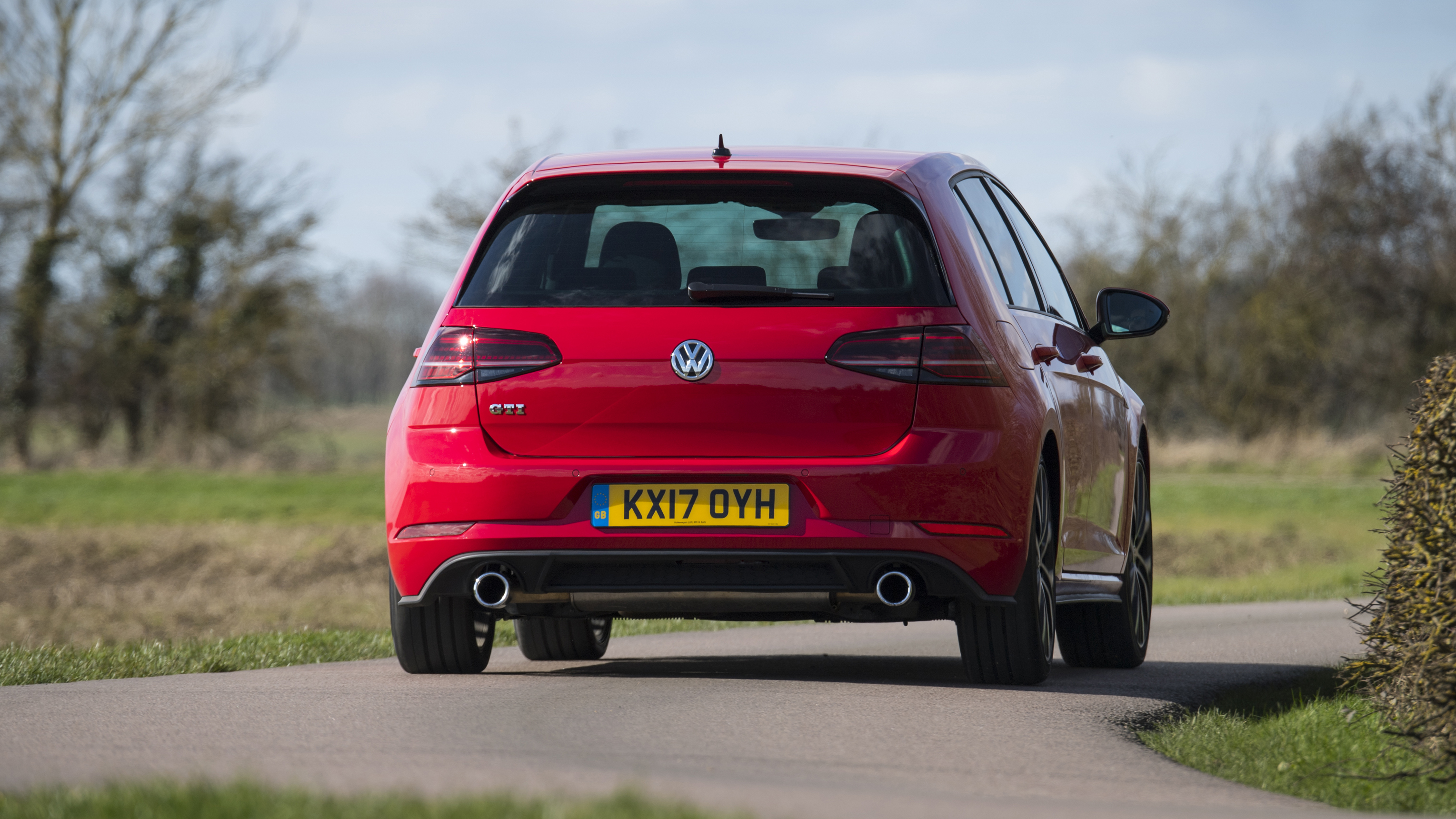 images_original_14837-golfgti5drhatch-tornadored.jpg