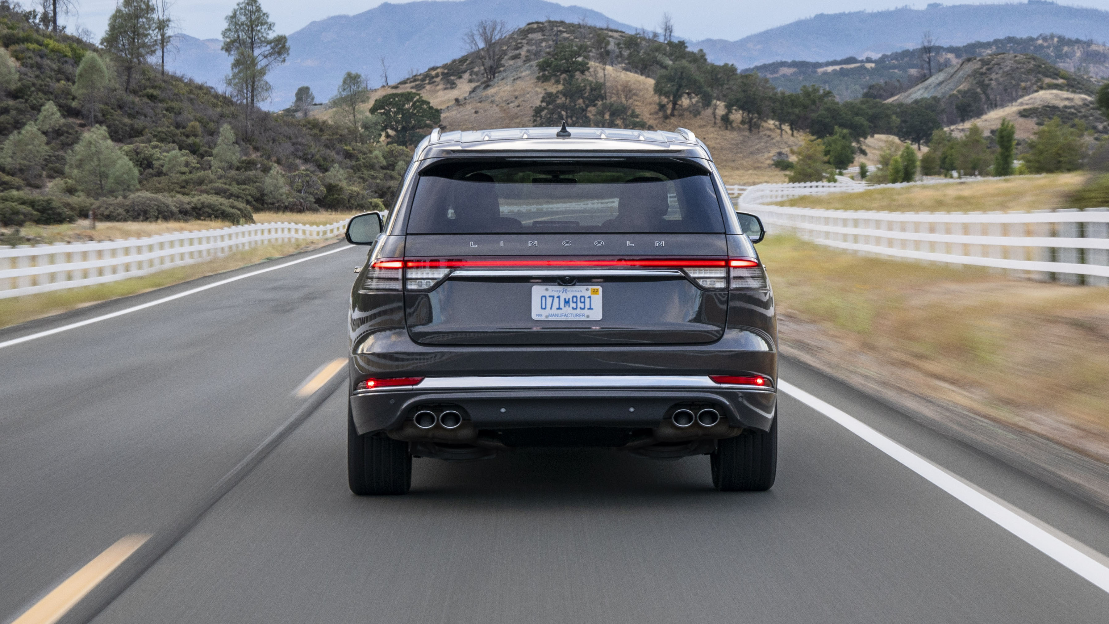 2020-lincoln-aviator8.jpg