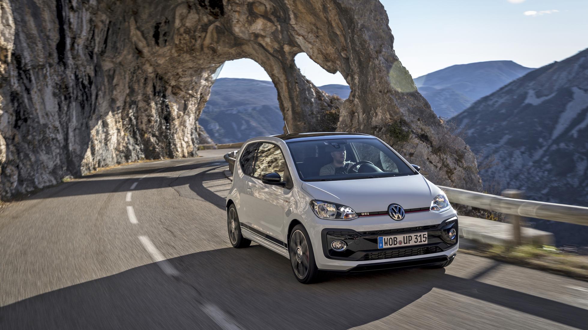 vw_up_gti_04475_large.jpg