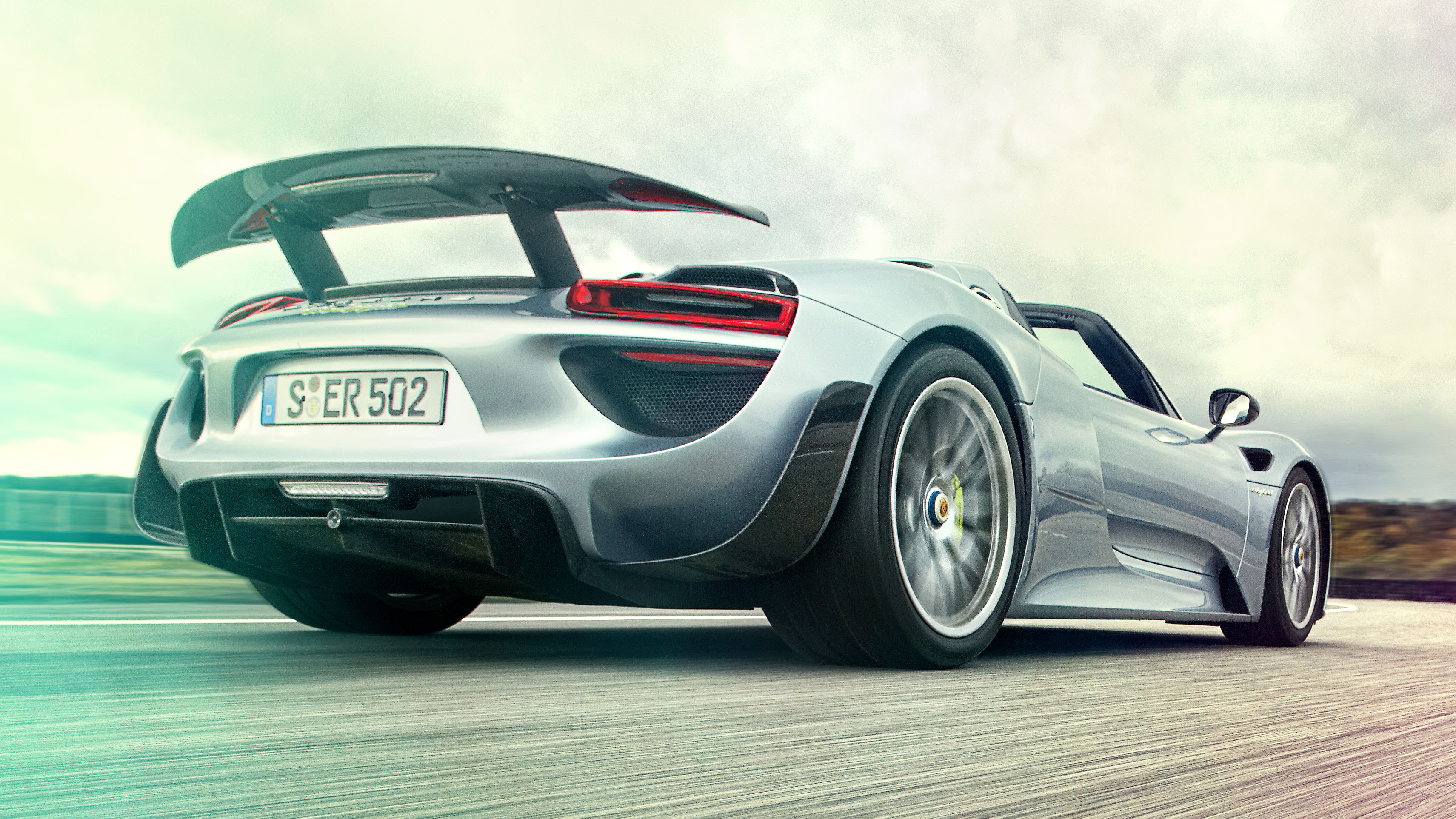 porsche_918_1.jpg