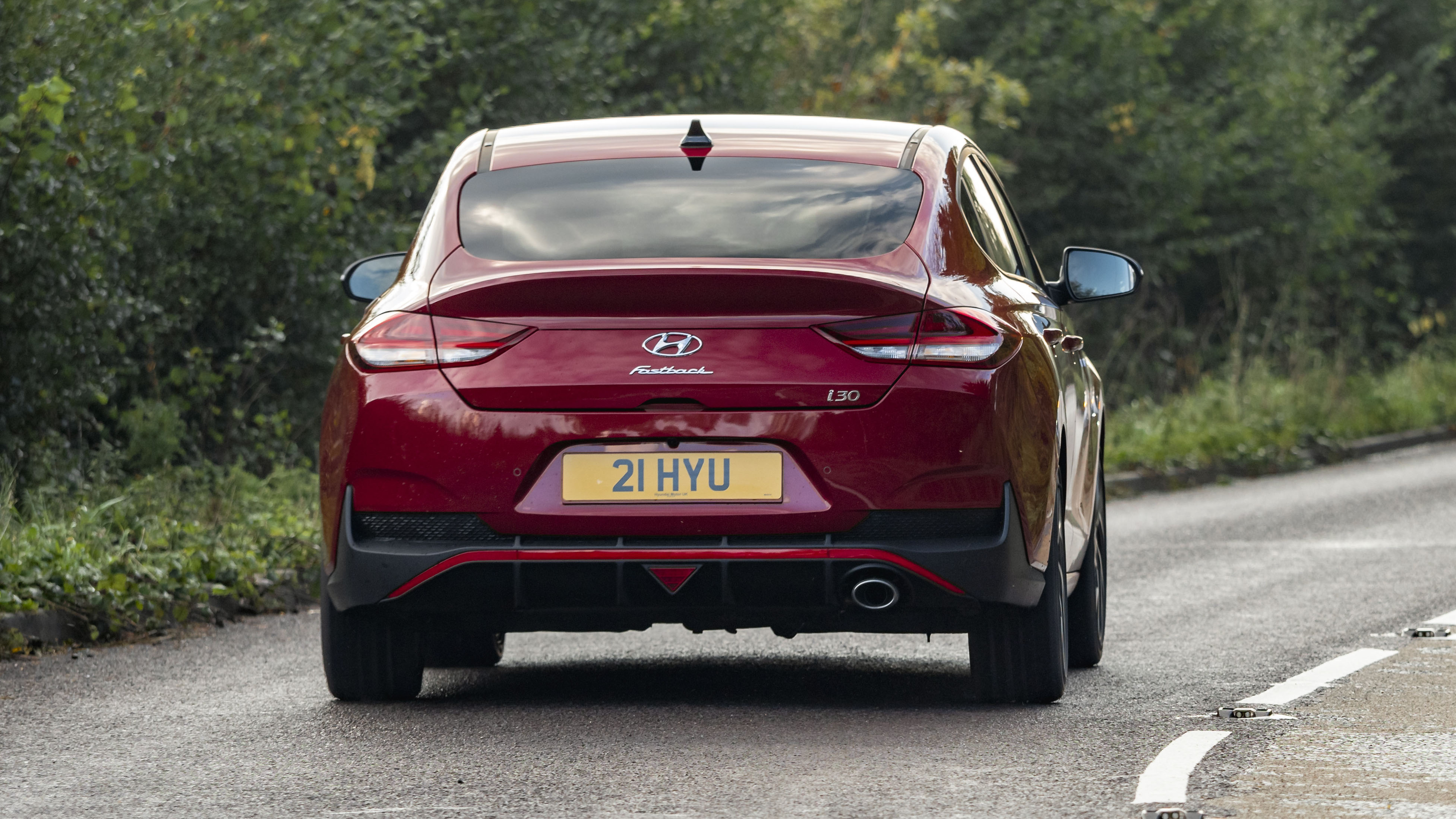 hyundai-i30-fastback-uk-1020-11.jpg