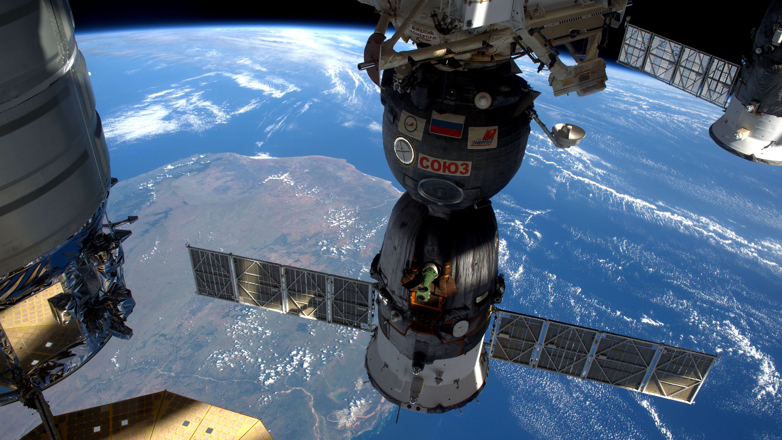 soyuz_tma-19m_in_space_2.jpg