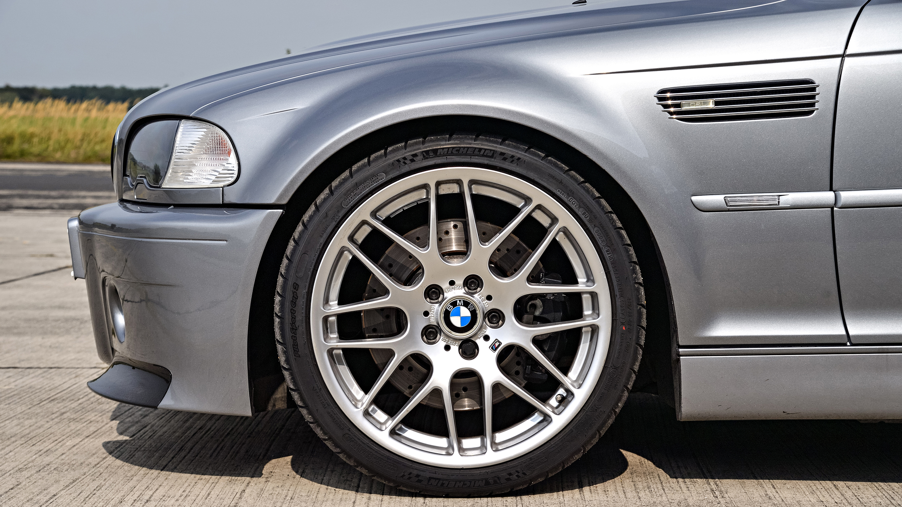 p90236631_highres_the-bmw-m3-csl-e46-0.jpg