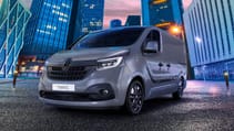 small-17463-renaulttraficblackedition.jpg