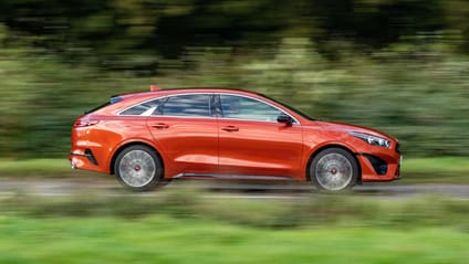 Kia Proceed orange side profile