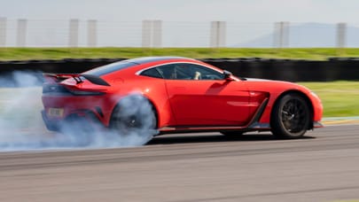 Aston Martin V12 Vantage