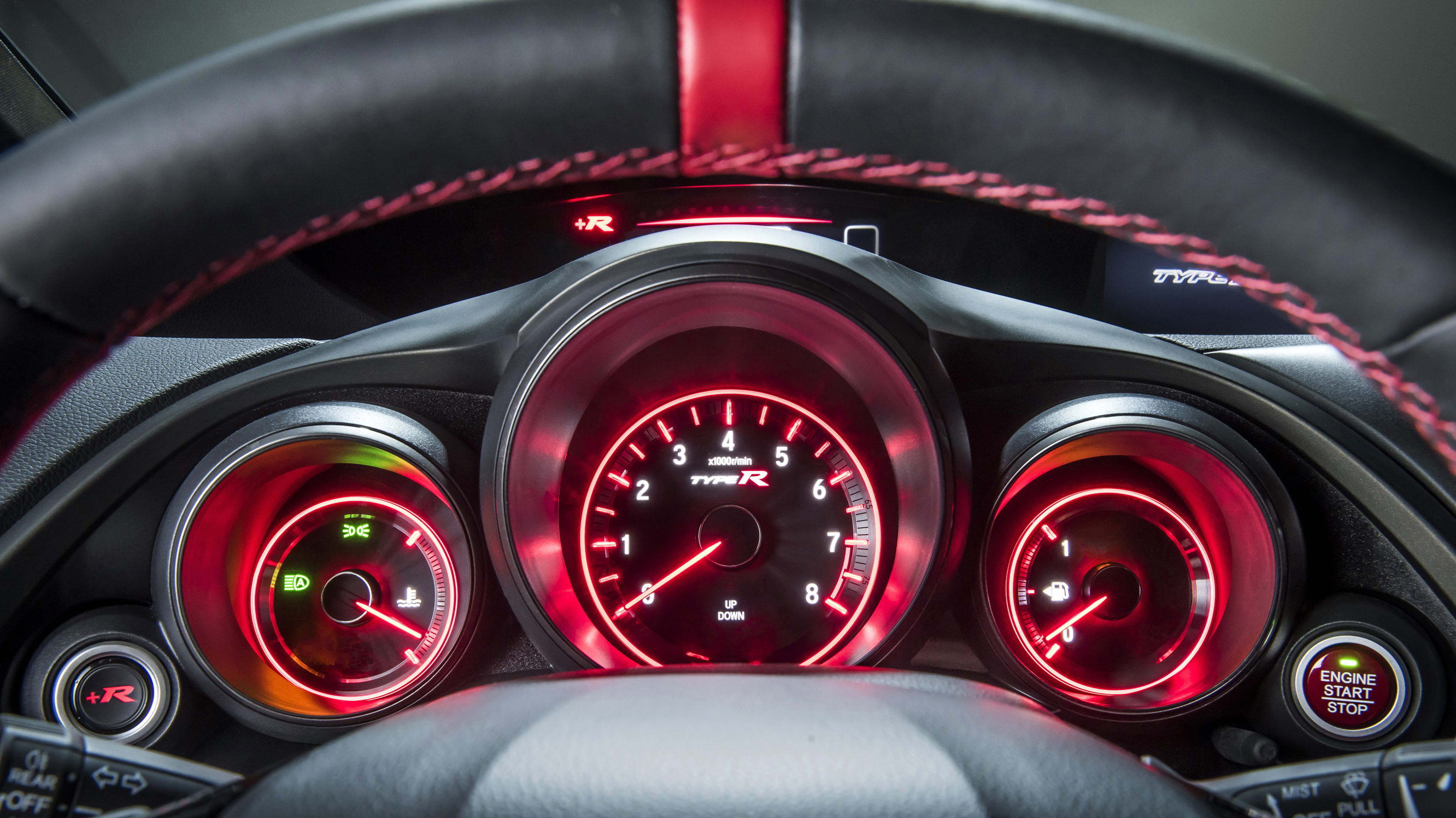 honda_civic_2.0_i-vtec_type_r_3dr_-_interior_3_-_2014.jpg