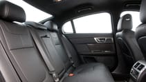 jaguar_xf_5.0_v8_supercharged_xfr-s_5dr_-_interior_3_-_2014.jpg