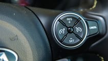 kia_soul_1.6_crdi_2_5dr_-_interior_4_-_2014.jpg