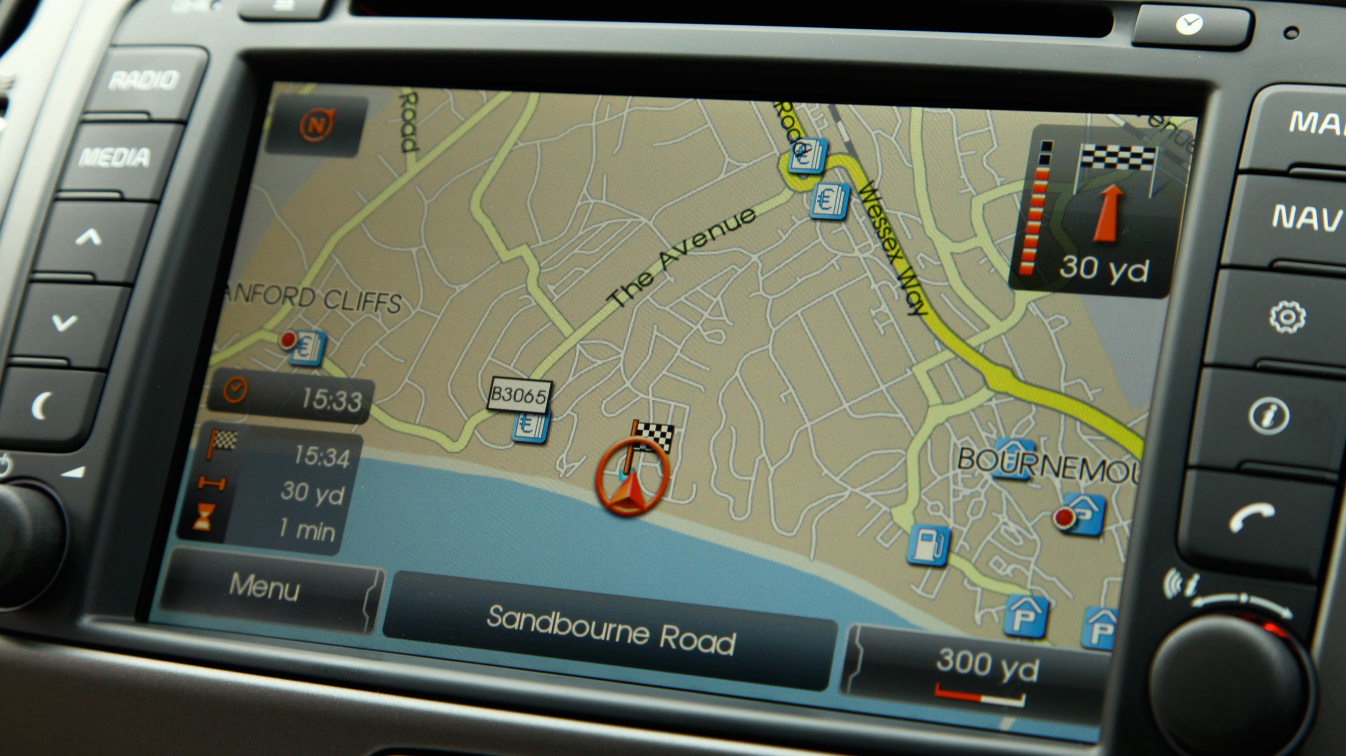 kia_sportage_1.7_crdi_5dr_-_interior_4_-_2014.jpg
