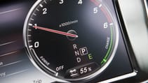 mercedes-benz_s_class_s300l_bluetec_hybrid_amg_line_4dr_-_interior_4_-_2014.jpg