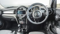 mini_hatchback_1.5_cooper_3dr_-_interior_3_-_2014.jpg