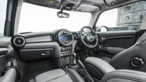 mini_hatchback_1.5_cooper_d_3dr_-_interior_4_-_2014.jpg