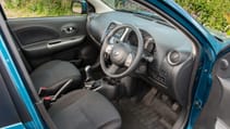 nissan_micra_1.2_dig-s_acenta_5dr_-_interior_4_-_2014.jpg