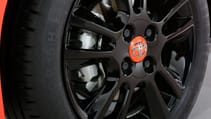 toyota_aygo_1.0_vvt-i_x_5dr_-_interior_3_-_2014.jpg