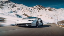 Lamborghini Countach vs Stelvio 