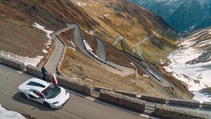 Lamborghini Countach vs Stelvio 